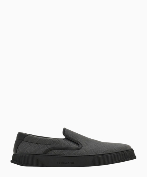 Slip on sneaker