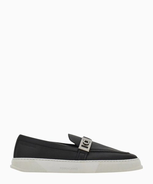 Hybrid sneaker with Hug buckle