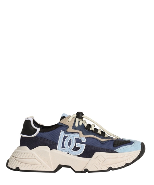 Sneakers with logo