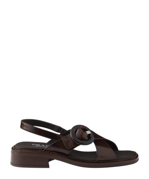 Leather sandals with buckle