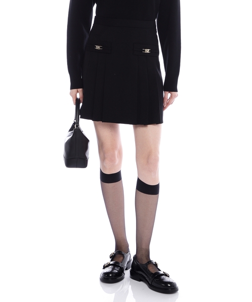 Короткая юбка со складками