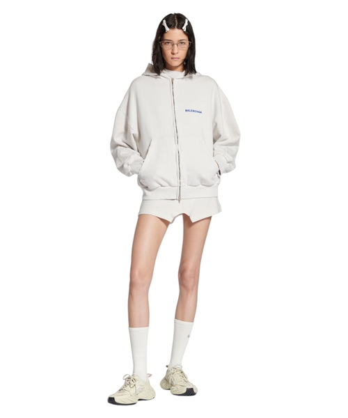 Loqo detallı zəncirbəndli hudi