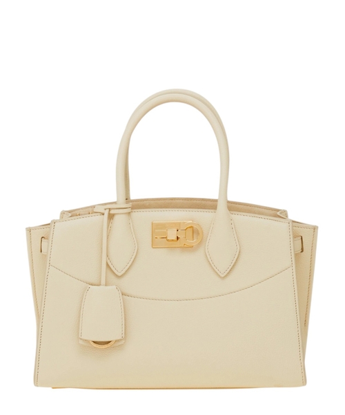 【新品未使用】Ferragamo Studio Soft bag New Ferragamo Studio soft bag (M) - Women | Ferragamo