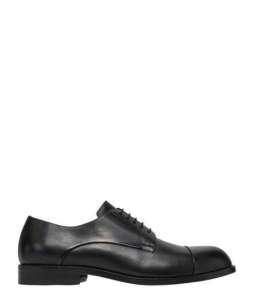 Derby shoes in leather with cap toe