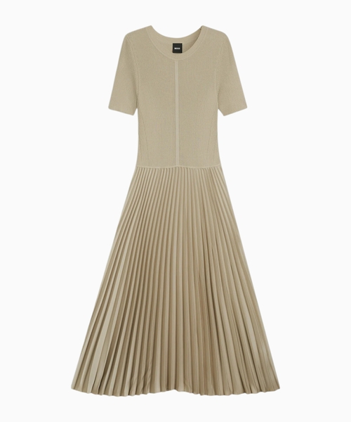 Short sleeve pleated dress