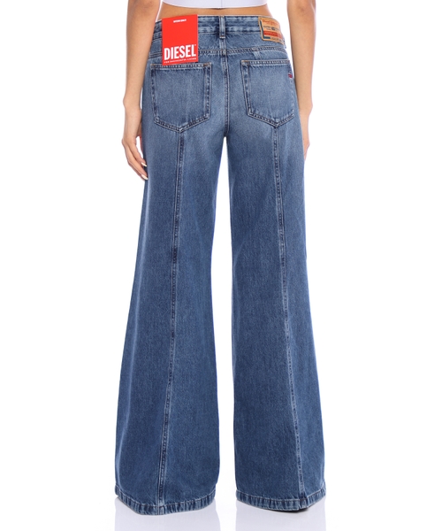 Жоғары сапалы порнография Бейне порно жарылып кетті, бірі алдында, екіншісі артқы жағында