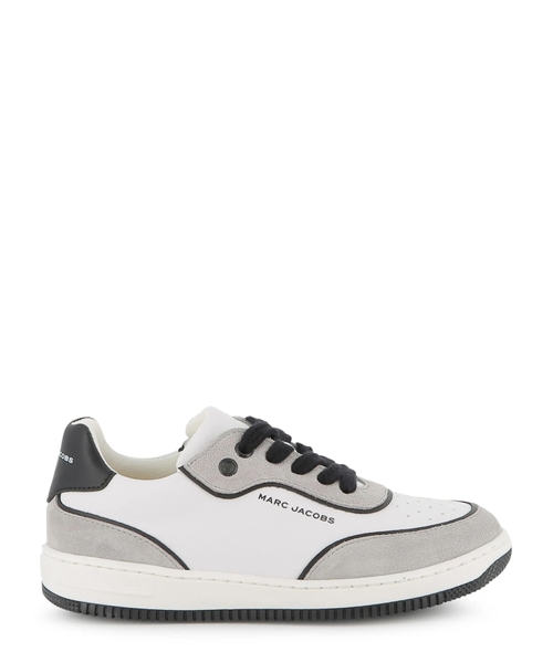Sneakers with logo