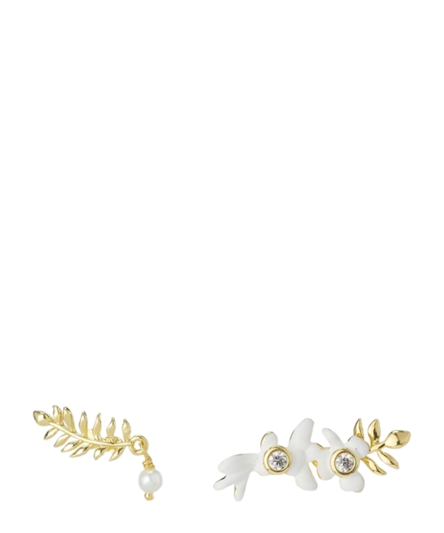 Qızıl dəfnə, ağ visteriya və mirvari ilə sırğalar