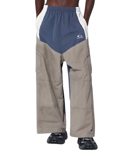 Брюки-карго в спортивном стиле