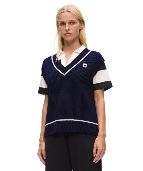 Вязаный жилет с V-образным вырезом