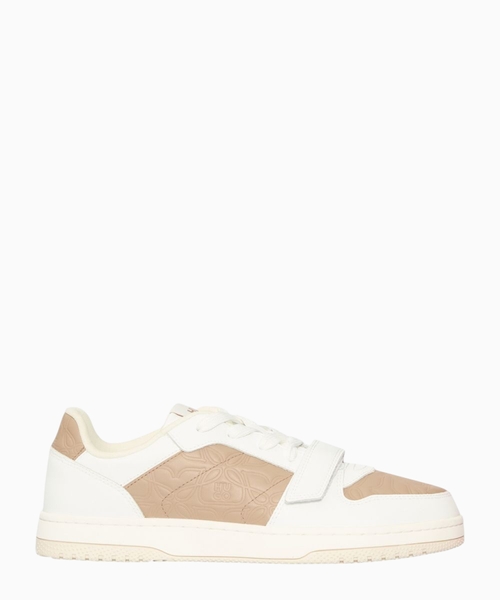 Classic low-top sneakers
