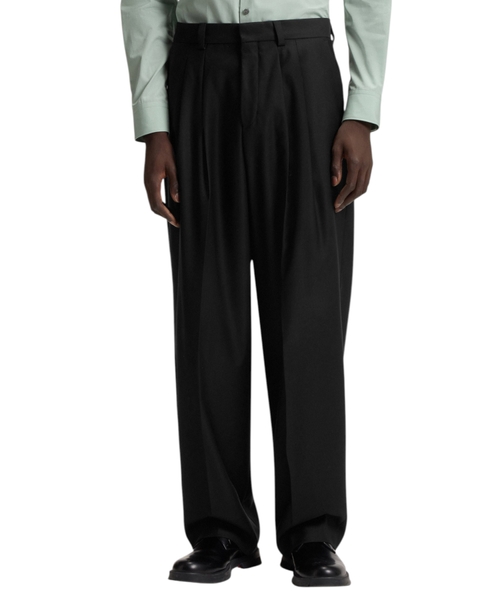 Loose fit trousers