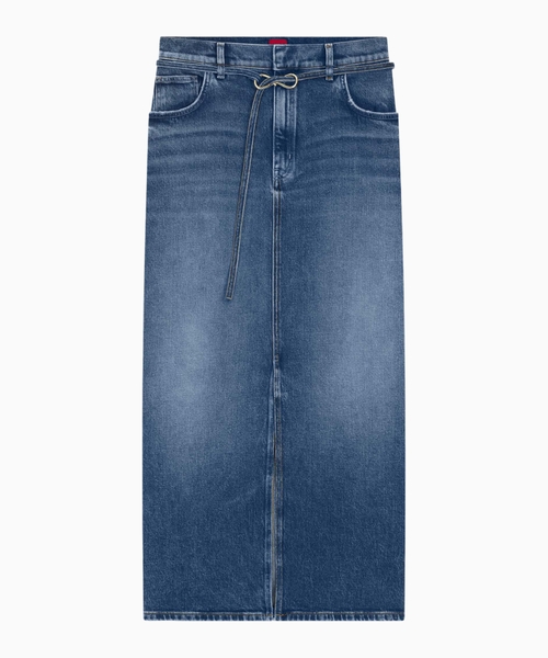 Önü yarıqlı və karabin bağlamalı mavi denim ətək