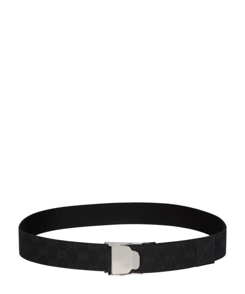 Belt with lift buckle