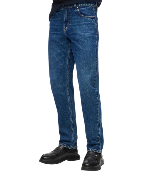 Straight-leg jeans