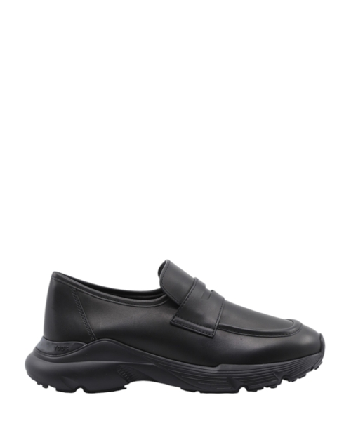 Leather sneakers